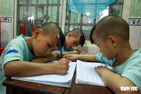 Nụ cười trẻ thơ vang trong ngôi chùa nhỏ sâu hút thôn - Ảnh 7. Nụ cười trẻ thơ vang trong ngôi chùa nhỏ sâu hút thôn - Ảnh 7.