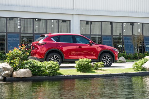 Thaco công bố giá bán xe Mazda màu sơn cao cấp mới - Ảnh 3. Thaco công bố giá bán xe Mazda màu sơn cao cấp mới - Ảnh 3.