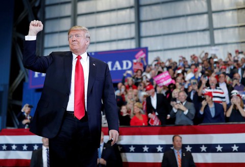 CNN, NBC, Fox News kéo nhau tẩy chay quảng cáo của ông Trump - Ảnh 3. CNN, NBC, Fox News kéo nhau tẩy chay quảng cáo của ông Trump - Ảnh 3.