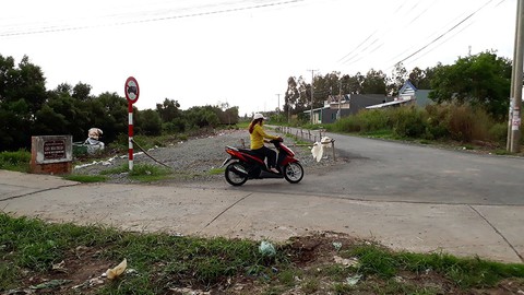 Cấp sổ đỏ sai, cán bộ phải trả tiền chênh lệch? - Ảnh 1. Cấp sổ đỏ sai, cán bộ phải trả tiền chênh lệch? - Ảnh 1.