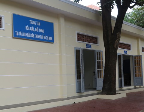 Hòa giải, đối thoại giúp giảm áp lực cho tòa án - Ảnh 1. Hòa giải, đối thoại giúp giảm áp lực cho tòa án - Ảnh 1.
