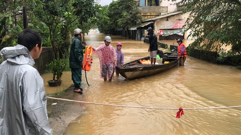 Đà Nẵng: Có không chuyện ghim nước, thổi phồng nguy cơ? - Ảnh 7. Đà Nẵng: Có không chuyện ghim nước, thổi phồng nguy cơ? - Ảnh 7.