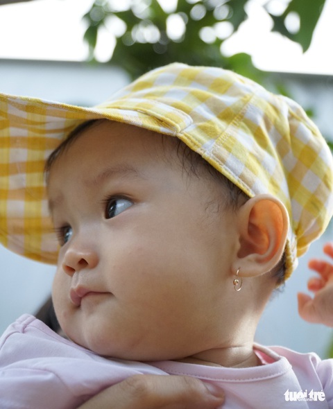 Nhộn nhịp làng dệt choàng trăm tuổi ở miền Tây - Ảnh 5. Nhộn nhịp làng dệt choàng trăm tuổi ở miền Tây - Ảnh 5.