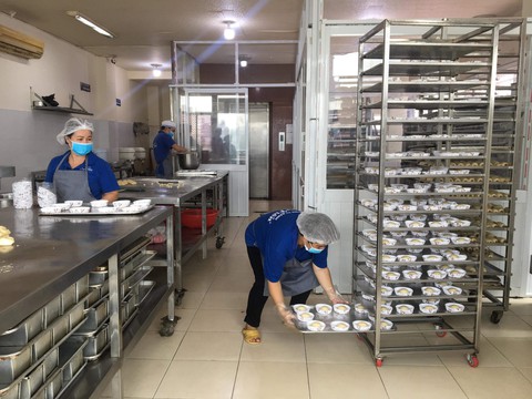Chà bông gà nhiễm tụ cầu vàng làm 55 người ngộ độc - Ảnh 1. Chà bông gà nhiễm tụ cầu vàng làm 55 người ngộ độc - Ảnh 1.