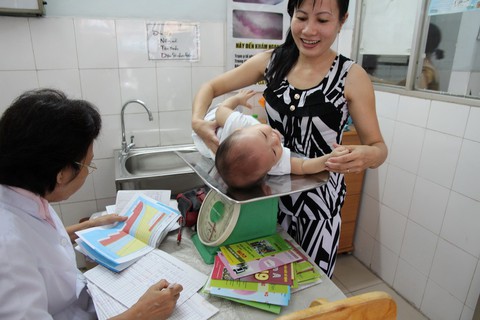 Làm sao hết tình trạng nhức đầu, đau họng cũng phải lên bệnh viện T.Ư? - Ảnh 2. Làm sao hết tình trạng nhức đầu, đau họng cũng phải lên bệnh viện T.Ư? - Ảnh 2.