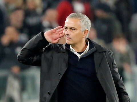 Cầu thủ Juventus điên tiết vì màn ăn mừng khiêu khích của HLV Mourinho - Ảnh 1. Cầu thủ Juventus điên tiết vì màn ăn mừng khiêu khích của HLV Mourinho - Ảnh 1.