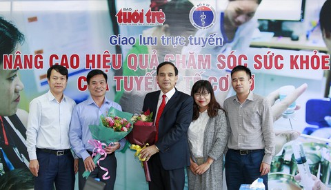 Làm sao hết tình trạng nhức đầu, đau họng cũng phải lên bệnh viện T.Ư? - Ảnh 1. Làm sao hết tình trạng nhức đầu, đau họng cũng phải lên bệnh viện T.Ư? - Ảnh 1.