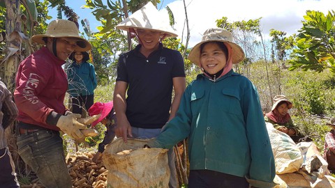 Chuyện của người Tà Ôi - kỳ 2: Xin là phải cho - Ảnh 1. Chuyện của người Tà Ôi - kỳ 2: Xin là phải cho - Ảnh 1.
