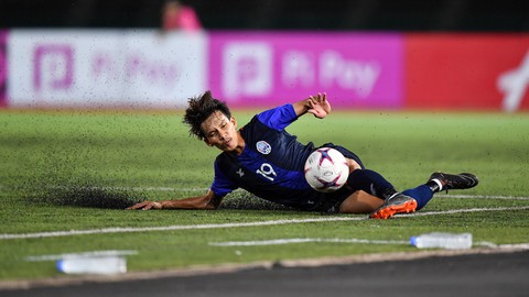Trận Campuchia - Malaysia bị chê... dở chưa từng thấy - Ảnh 1. Trận Campuchia - Malaysia bị chê... dở chưa từng thấy - Ảnh 1.