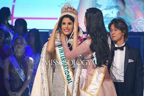 Thùy Tiên trượt top 15, Venezuela đăng quang Miss International 2018 - Ảnh 1. Thùy Tiên trượt top 15, Venezuela đăng quang Miss International 2018 - Ảnh 1.
