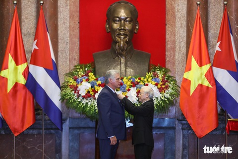 Chùm ảnh Chủ tịch Cuba Miguel Díaz-Canel thăm Việt Nam - Ảnh 5. Chùm ảnh Chủ tịch Cuba Miguel Díaz-Canel thăm Việt Nam - Ảnh 5.