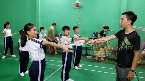 Bao giờ học sinh Việt được ăn ngủ, tập thể dục đúng nghĩa? - Ảnh 1. Bao giờ học sinh Việt được ăn ngủ, tập thể dục đúng nghĩa? - Ảnh 1.