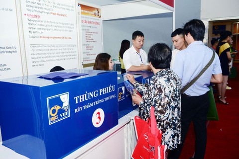 Tưng bừng ưu đãi tại Hội chợ Quốc tế Trang sức Việt Nam - VIJF 2018 - Ảnh 8. Tưng bừng ưu đãi tại Hội chợ Quốc tế Trang sức Việt Nam - VIJF 2018 - Ảnh 8.