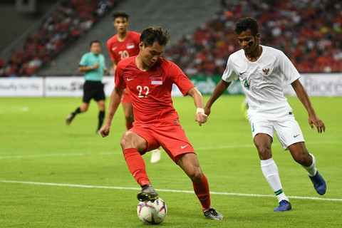 Singapore thắng sát nút Indonesia trong trận cầu đầy căng thẳng - Ảnh 1. Singapore thắng sát nút Indonesia trong trận cầu đầy căng thẳng - Ảnh 1.