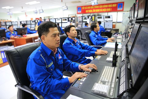 Lọc hóa dầu Bình Sơn lãi sau thuế 5.179 tỉ đồng - Ảnh 1. Lọc hóa dầu Bình Sơn lãi sau thuế 5.179 tỉ đồng - Ảnh 1.