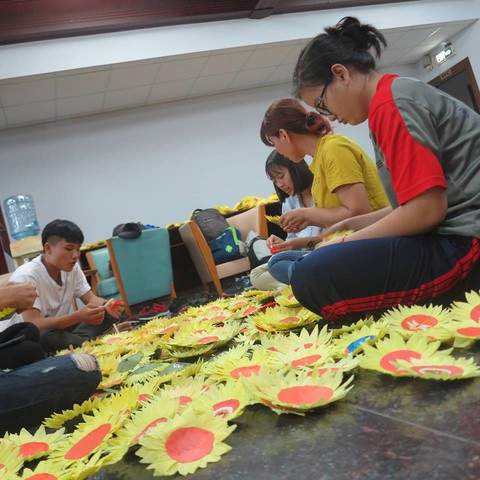 Những nhịp bước yêu thương đồng hành cùng Ước mơ của Thúy - Ảnh 2. Những nhịp bước yêu thương đồng hành cùng Ước mơ của Thúy - Ảnh 2.