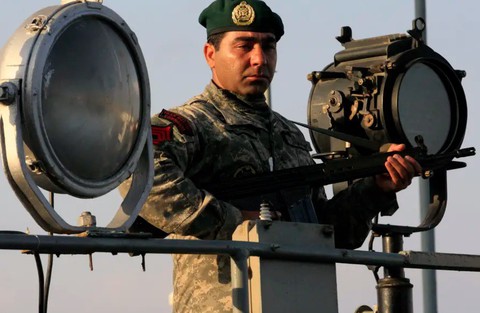 Iran trình làng tàu khu trục hiện đại tự đóng - Ảnh 3. Iran trình làng tàu khu trục hiện đại tự đóng - Ảnh 3.