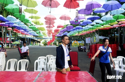 Ngày hội hoa hướng dương Ước mơ của Thúy đã sẵn sàng! - Ảnh 10. Ngày hội hoa hướng dương Ước mơ của Thúy đã sẵn sàng! - Ảnh 10.