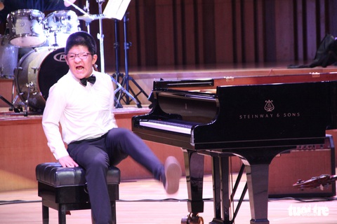 Bèo dạt mây trôi, Lý ngựa ô... lên sân khấu nhạc Jazz - Ảnh 11. Bèo dạt mây trôi, Lý ngựa ô... lên sân khấu nhạc Jazz - Ảnh 11.