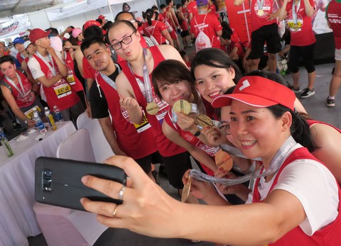 8.200 VĐV chinh phục giải marathon quốc tế TP.HCM 2018 - Ảnh 2. 8.200 VĐV chinh phục giải marathon quốc tế TP.HCM 2018 - Ảnh 2.