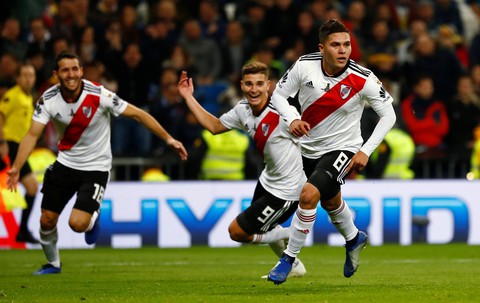 Đá bại 10 người Boca Juniors, River Plate vô địch Copa Libertadores - Ảnh 1. Đá bại 10 người Boca Juniors, River Plate vô địch Copa Libertadores - Ảnh 1.