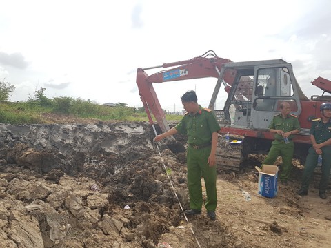 Nổ lớn tại công trình san lấp: Có thể do bom bi sót lại - Ảnh 1. Nổ lớn tại công trình san lấp: Có thể do bom bi sót lại - Ảnh 1.