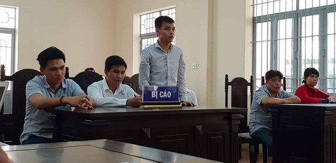 Tạm ngưng phiên toà xử quản giáo đánh chết phạm nhân - Ảnh 1. Tạm ngưng phiên toà xử quản giáo đánh chết phạm nhân - Ảnh 1.