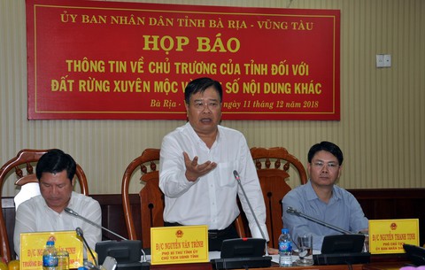 Dừng giao khoán đất rừng, đặc cách đầu tư - Ảnh 1. Dừng giao khoán đất rừng, đặc cách đầu tư - Ảnh 1.