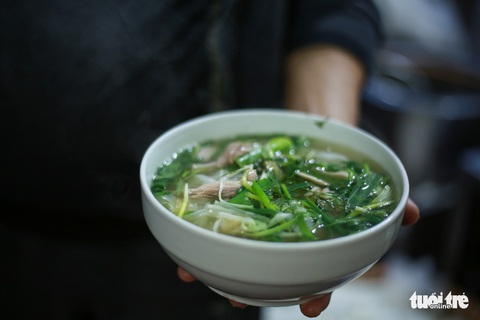 Đạo diễn Khải Hưng hơn 60 năm trường kỳ ăn phở - Ảnh 5. Đạo diễn Khải Hưng hơn 60 năm trường kỳ ăn phở - Ảnh 5.