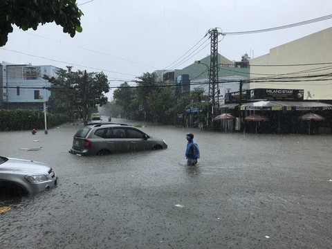 Biển Đông có thể xuất hiện áp thấp nhiệt đới, đầu tuần sau miền Trung, Tây Nguyên mưa lớn - Ảnh 1. Biển Đông có thể xuất hiện áp thấp nhiệt đới, đầu tuần sau miền Trung, Tây Nguyên mưa lớn - Ảnh 1.
