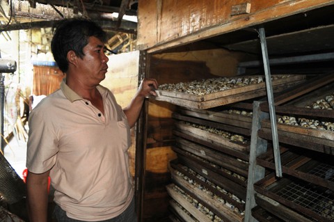 Dân khóc nghẹn nhìn gà vịt chết chìm trong nước - Ảnh 15. Dân khóc nghẹn nhìn gà vịt chết chìm trong nước - Ảnh 15.