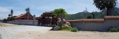 Khám xét các nơi ở của ông Trần Bắc Hà tại Bình Định - Ảnh 3. Khám xét các nơi ở của ông Trần Bắc Hà tại Bình Định - Ảnh 3.