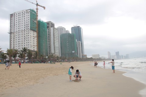 Đà Nẵng nghiên cứu lắp đồng hồ kiểm soát nước thải ra bãi biển - Ảnh 2. Đà Nẵng nghiên cứu lắp đồng hồ kiểm soát nước thải ra bãi biển - Ảnh 2.