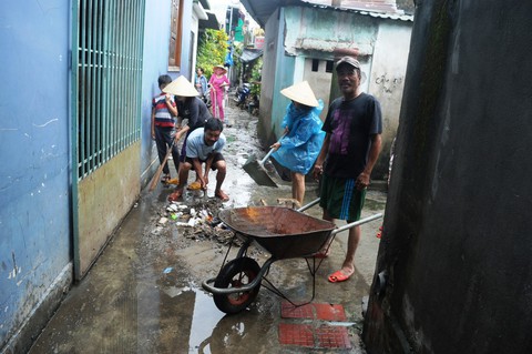 Tam Kỳ ngổn ngang sau khi nước rút - Ảnh 5. Tam Kỳ ngổn ngang sau khi nước rút - Ảnh 5.
