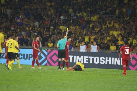 Hàng thủ tuyển Việt Nam nhận điểm số rất thấp từ FOX Sports - Ảnh 1. Hàng thủ tuyển Việt Nam nhận điểm số rất thấp từ FOX Sports - Ảnh 1.