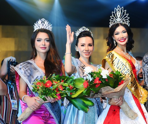 Châu Ngọc Bích đăng quang Hoa hậu quý bà hoàn vũ thế giới 2018 - Ảnh 1. Châu Ngọc Bích đăng quang Hoa hậu quý bà hoàn vũ thế giới 2018 - Ảnh 1.