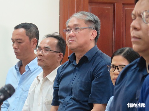 Nhiều đại gia vắng mặt tại phiên tòa Phạm Công Danh giai đoạn 2 - Ảnh 1. Nhiều đại gia vắng mặt tại phiên tòa Phạm Công Danh giai đoạn 2 - Ảnh 1.