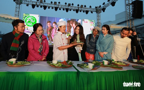 Mong tổ chức ‘Ngày của phở’ ở Trường Sa - Ảnh 2. Mong tổ chức ‘Ngày của phở’ ở Trường Sa - Ảnh 2.