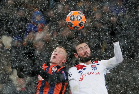 Lyon đoạt suất cuối dự vòng knock-out Champions League - Ảnh 1. Lyon đoạt suất cuối dự vòng knock-out Champions League - Ảnh 1.