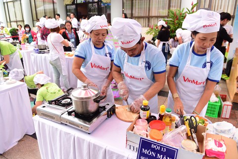 VN xuất khẩu thực phẩm sạch, nhưng người dân vẫn sống chung với thực phẩm bẩn - Ảnh 3. VN xuất khẩu thực phẩm sạch, nhưng người dân vẫn sống chung với thực phẩm bẩn - Ảnh 3.