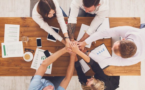 Mâu thuẫn nơi công sở, nên bộc trực hay chịu đựng? - Ảnh 2. Mâu thuẫn nơi công sở, nên bộc trực hay chịu đựng? - Ảnh 2.