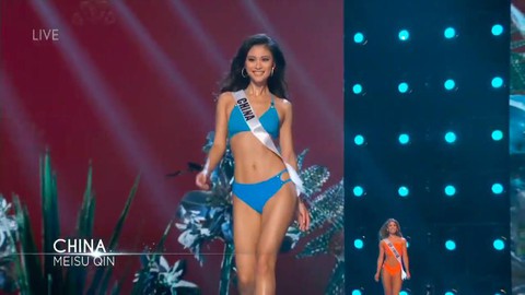 Miss Universe 2018: H’Hen Niê trình diễn bikini, hất váy thần thái - Ảnh 5. Miss Universe 2018: H’Hen Niê trình diễn bikini, hất váy thần thái - Ảnh 5.