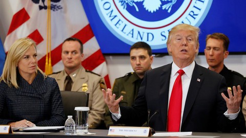 Ông Trump lại muốn trục xuất những người Việt đến Mỹ trước 1995 - Ảnh 1. Ông Trump lại muốn trục xuất những người Việt đến Mỹ trước 1995 - Ảnh 1.