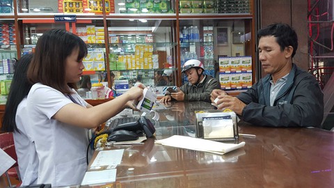 Còn nhiều băn khoăn với quản lý nhà thuốc bằng công nghệ - Ảnh 1. Còn nhiều băn khoăn với quản lý nhà thuốc bằng công nghệ - Ảnh 1.
