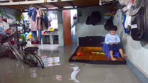 Giảm ngập đô thị: Mỗi người một việc - Ảnh 1. Giảm ngập đô thị: Mỗi người một việc - Ảnh 1.