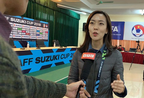 Hai đài truyền hình lớn Hàn Quốc tác nghiệp họp báo và chung kết lượt về AFF Cup 2018 - Ảnh 5. Hai đài truyền hình lớn Hàn Quốc tác nghiệp họp báo và chung kết lượt về AFF Cup 2018 - Ảnh 5.