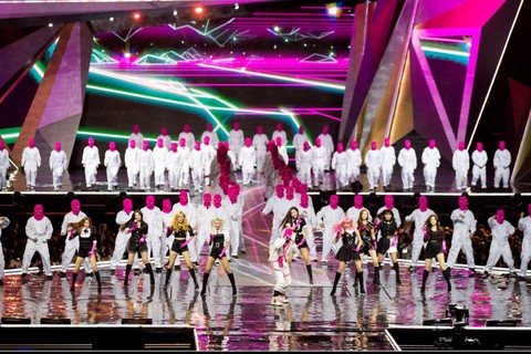 Đêm cuối MAMA 2018: Hương Tràm là nghệ sĩ châu Á xuất sắc nhất - Ảnh 1. Đêm cuối MAMA 2018: Hương Tràm là nghệ sĩ châu Á xuất sắc nhất - Ảnh 1.