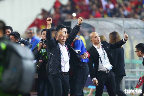 Những khoảnh khắc lịch sử của ĐT Việt Nam tại AFF cup 2018 - Ảnh 10. Những khoảnh khắc lịch sử của ĐT Việt Nam tại AFF cup 2018 - Ảnh 10.