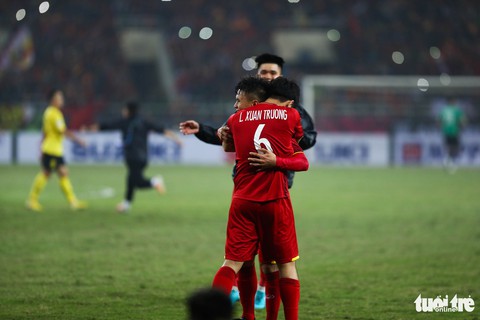 Những khoảnh khắc lịch sử của ĐT Việt Nam tại AFF cup 2018 - Ảnh 11. Những khoảnh khắc lịch sử của ĐT Việt Nam tại AFF cup 2018 - Ảnh 11.