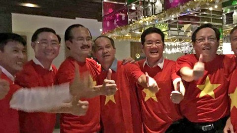 Bầu Đức: Tôi chỉ là người đưa đò - Ảnh 1. Bầu Đức: Tôi chỉ là người đưa đò - Ảnh 1.